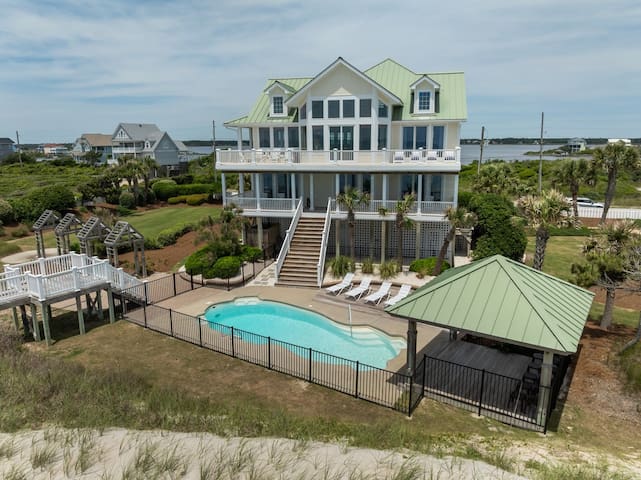 Coastline Realty Vacations managed Airbnb listing 1