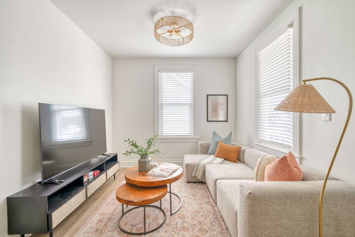 Mississippi Gem • A/C • Smart TV • Great Location