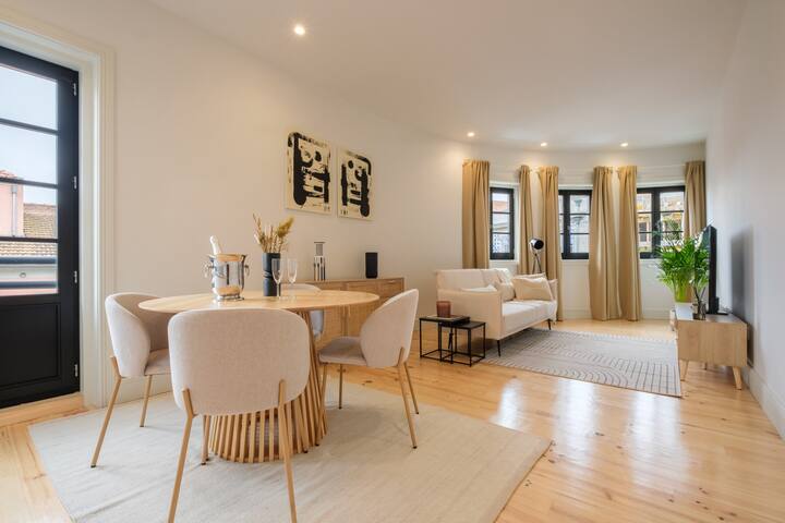 Art Deco 32 Luxury 2BR Apartment Downtown Metro AC gallery image 5