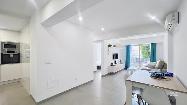 Modern Central Apartment - South Costa, Nerja - Nerja