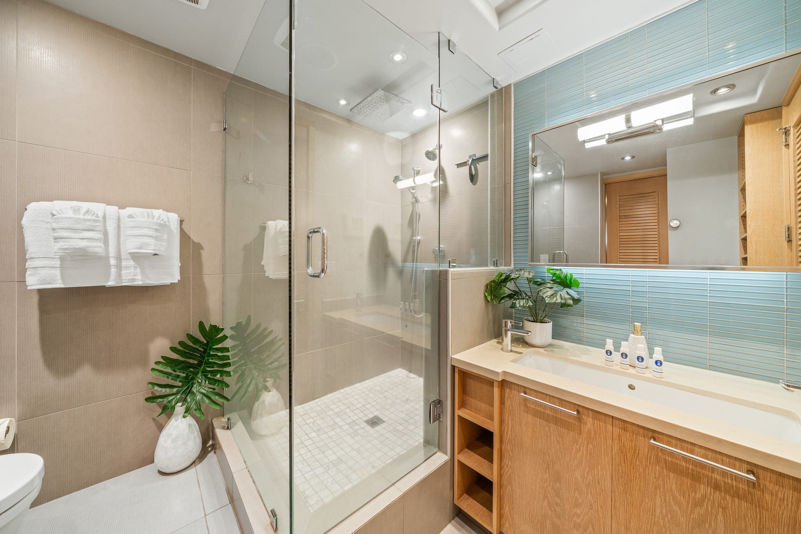 Condo in Lahaina · ★4.64 · 1 bedroom · 2 beds · 1 bath - Image 24