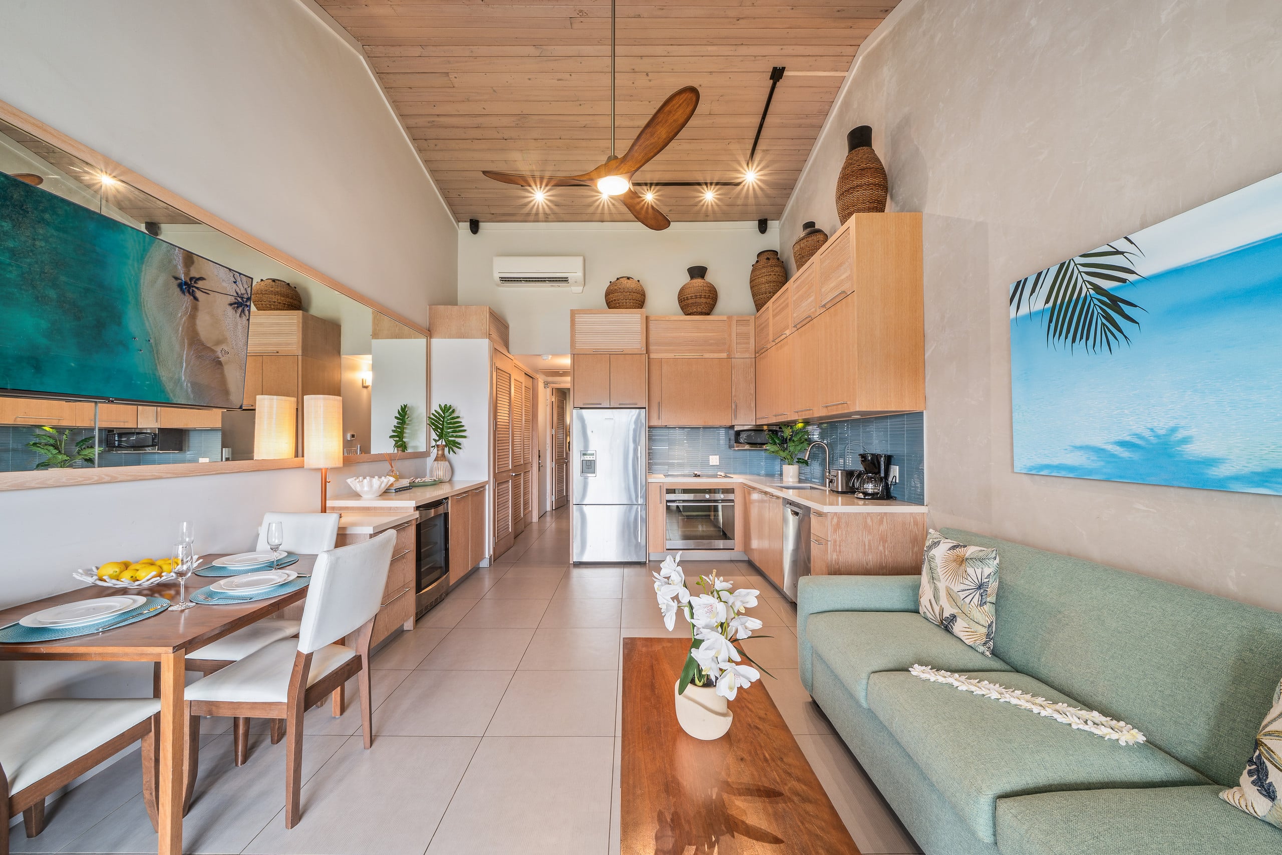 Condo in Lahaina · ★4.64 · 1 bedroom · 2 beds · 1 bath - Image 3