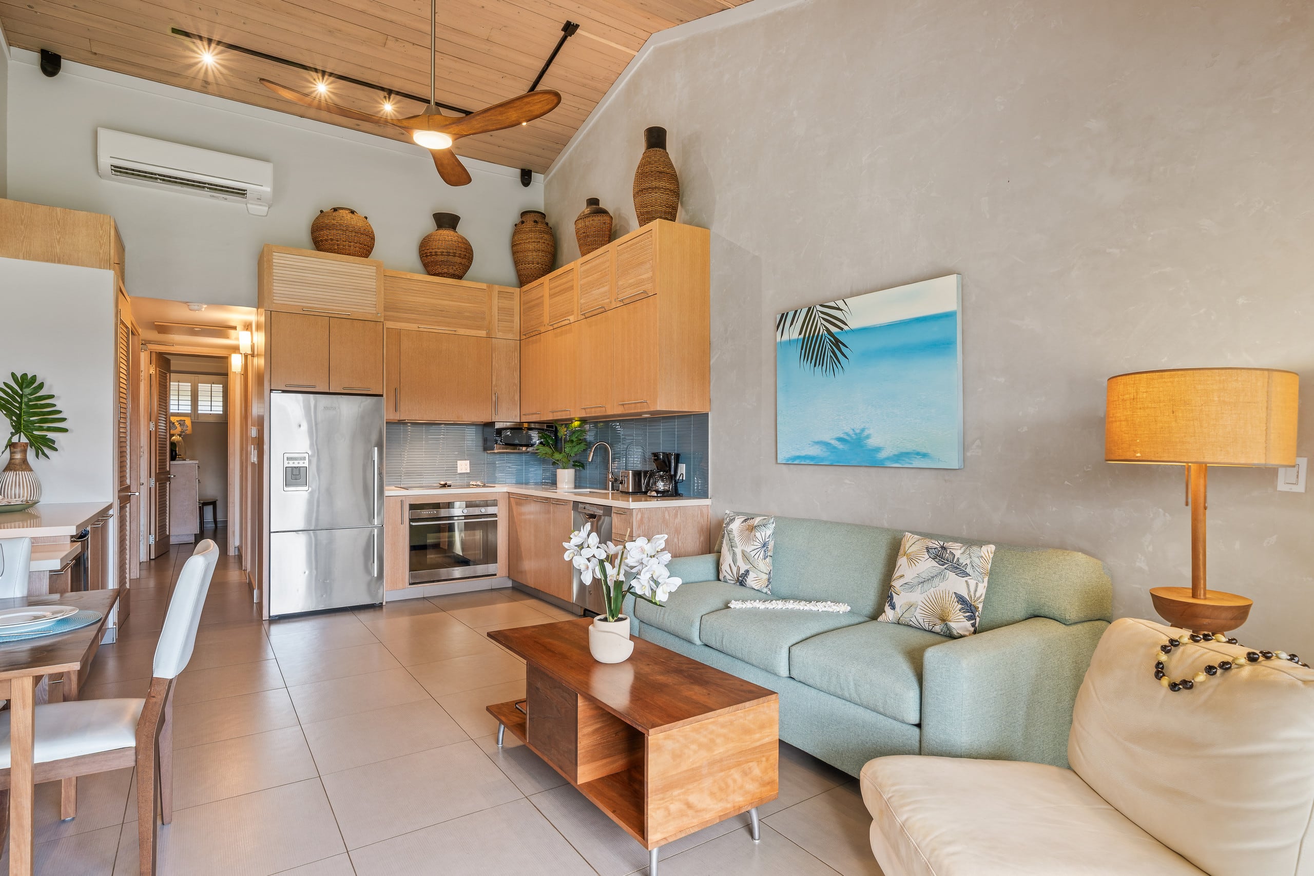 Condo in Lahaina · ★4.64 · 1 bedroom · 2 beds · 1 bath - Image 9