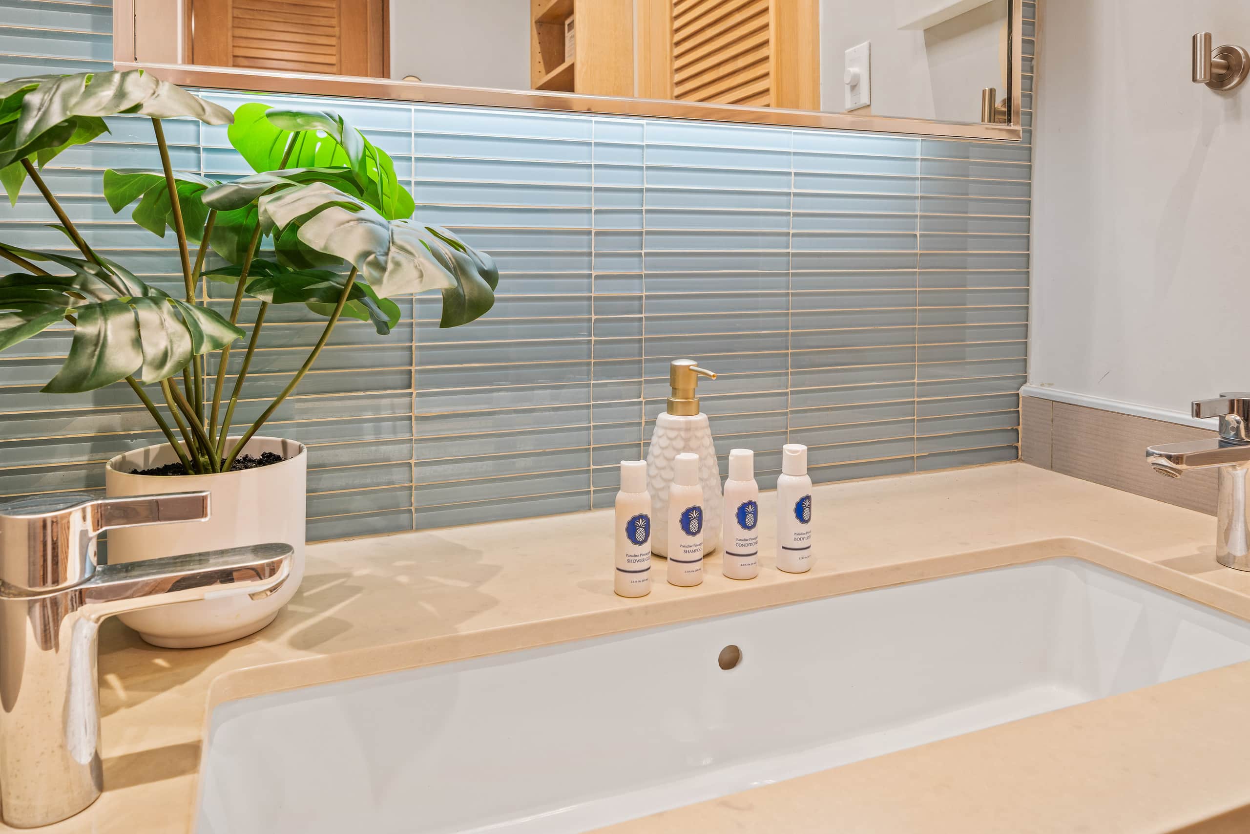 Condo in Lahaina · ★4.64 · 1 bedroom · 2 beds · 1 bath - Image 25