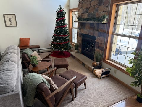 Luxury 10BR Estate | Sleeps 24, Hot Tub & Sauna