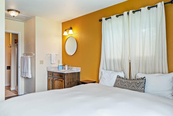 Ჰივეტის სტუმრების საძინებელი 2