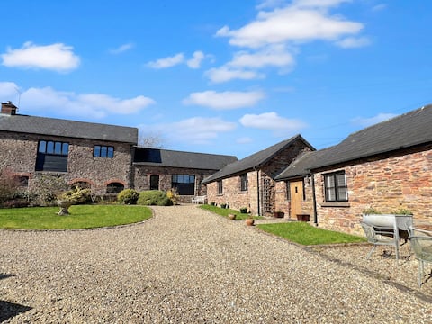 The Barn at Rainsbury House, Upton