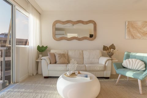 Top performing Airbnb: 1BR Beachfront Retreat ~ Azure Beachfront Bliss in Palm Beach