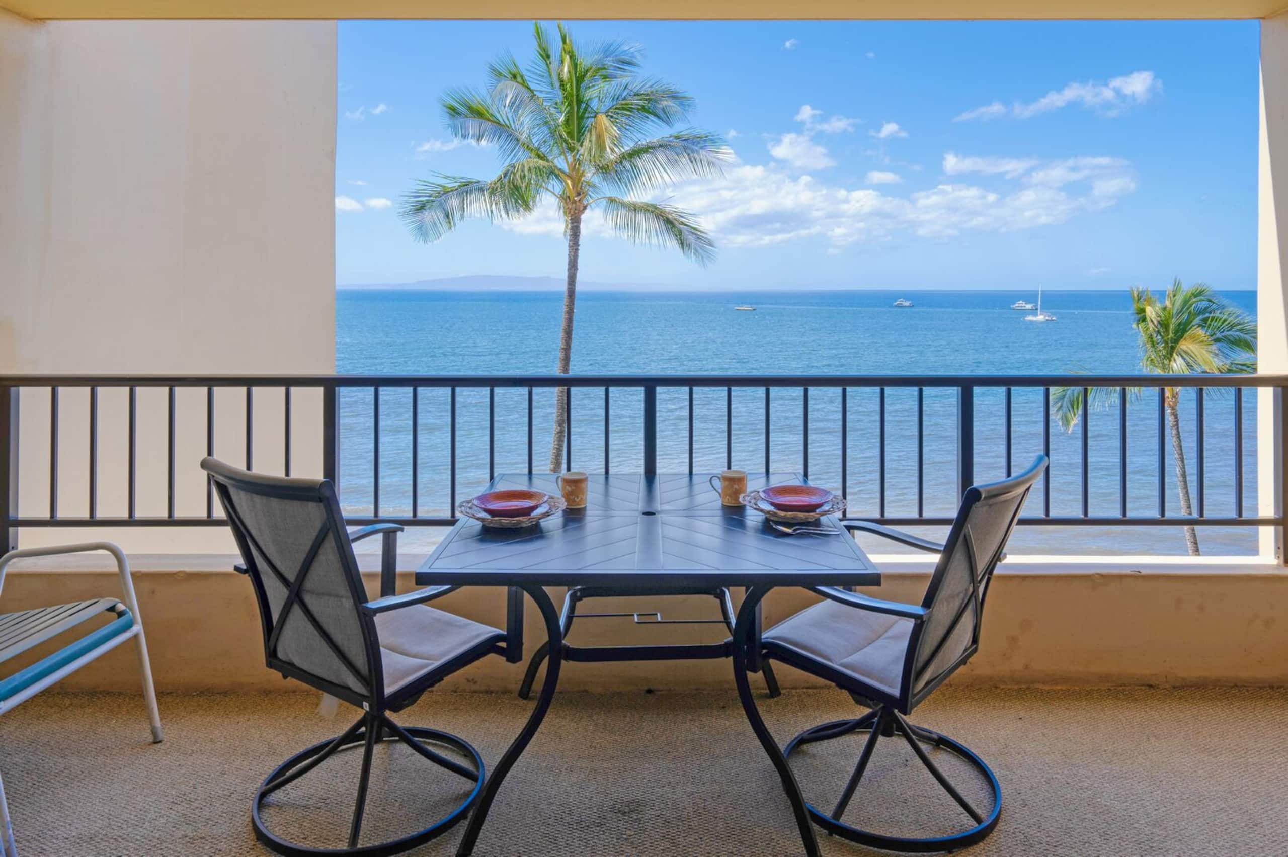 Penthouse Oceanfront overlooking Sandy Beach - Image 23