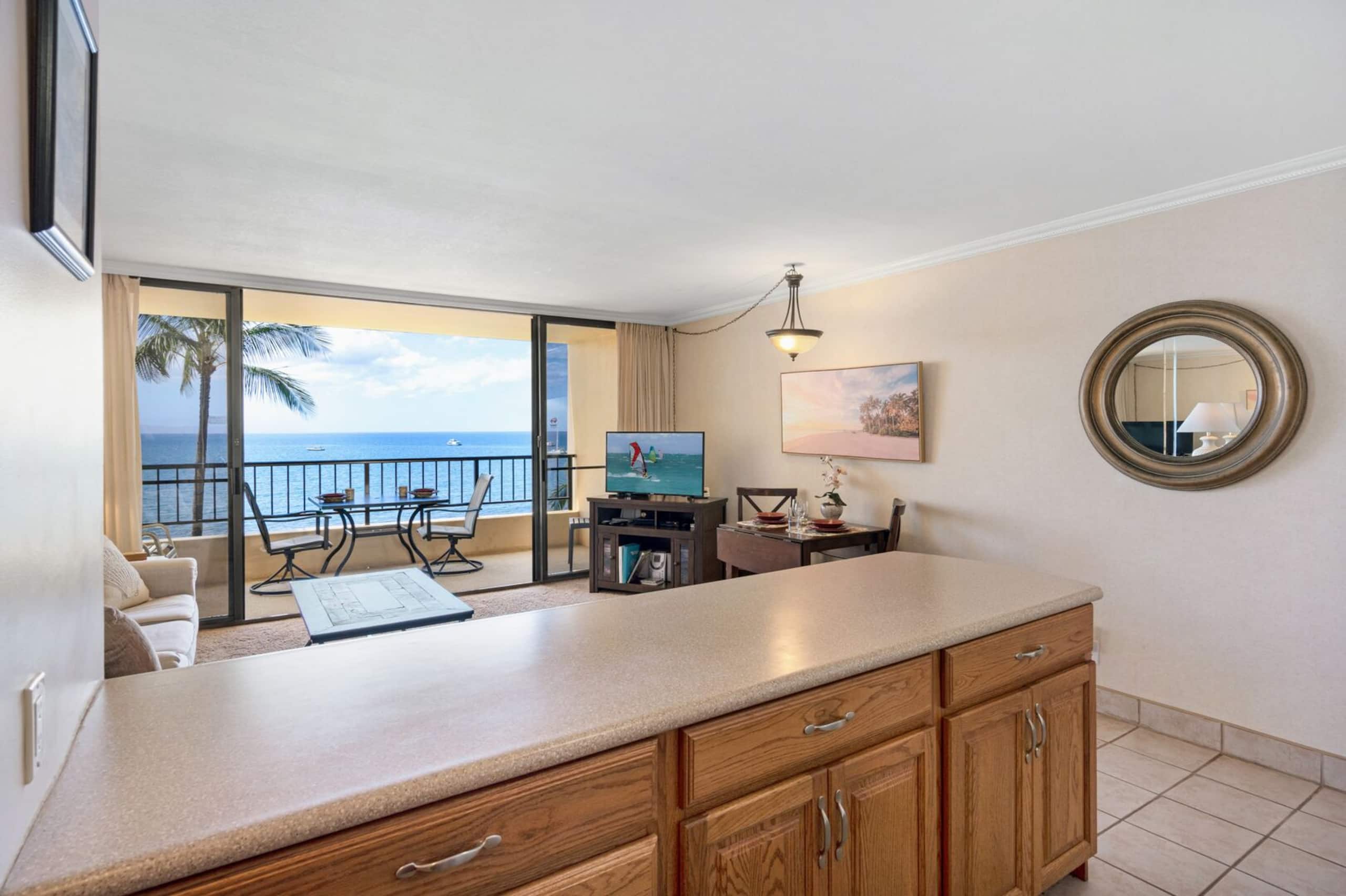 Penthouse Oceanfront overlooking Sandy Beach - Image 21