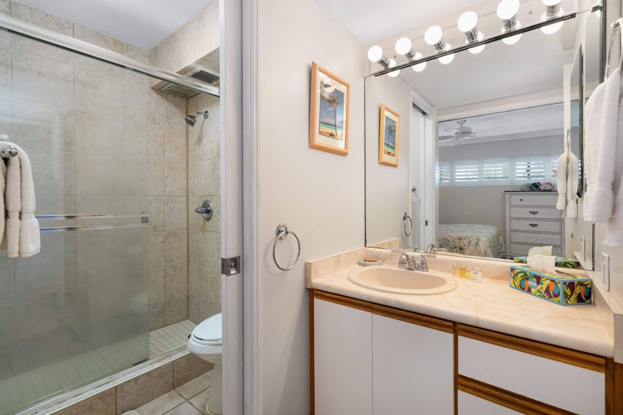 Penthouse Oceanfront overlooking Sandy Beach - Image 7