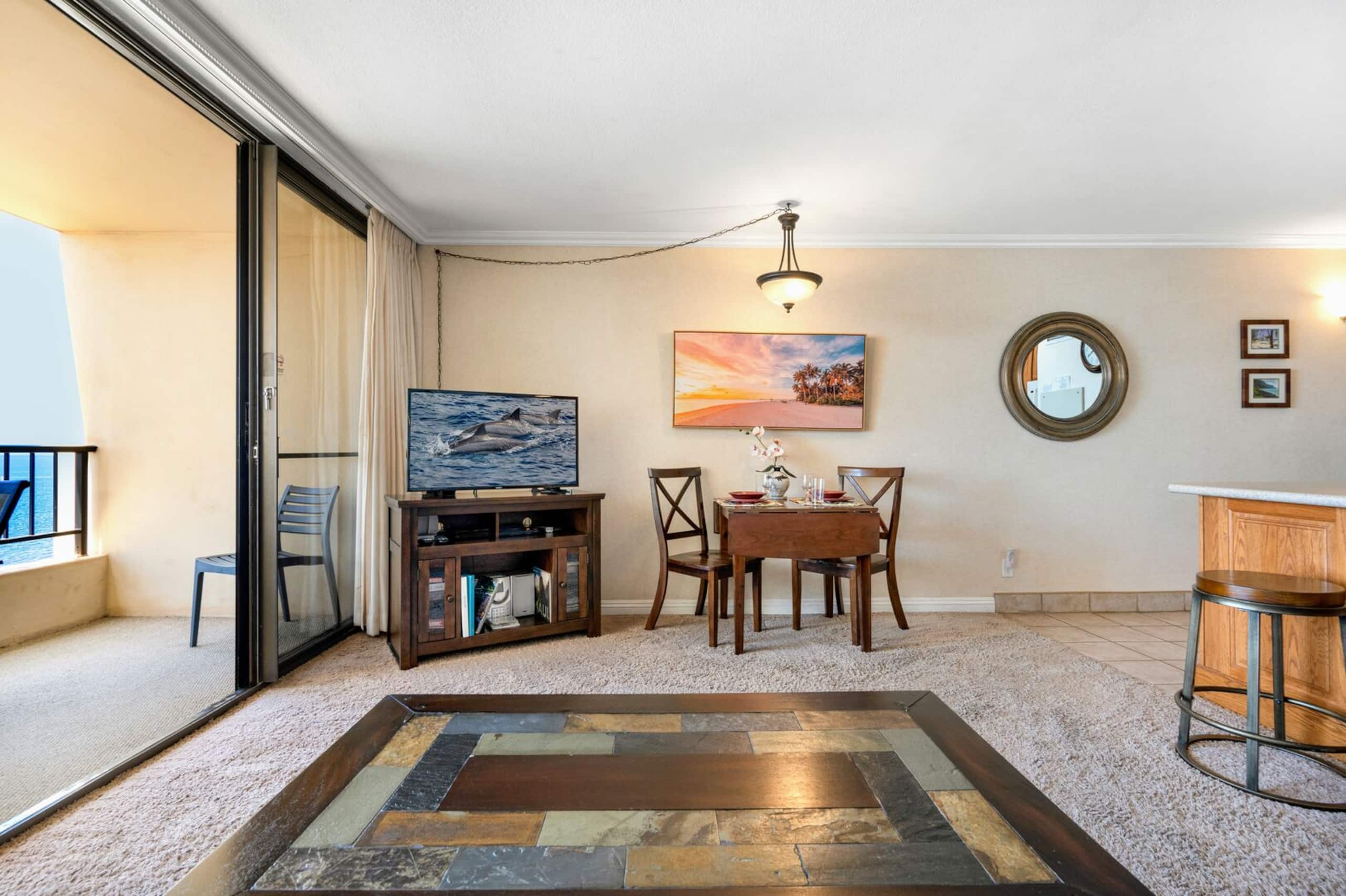 Penthouse Oceanfront overlooking Sandy Beach - Image 18