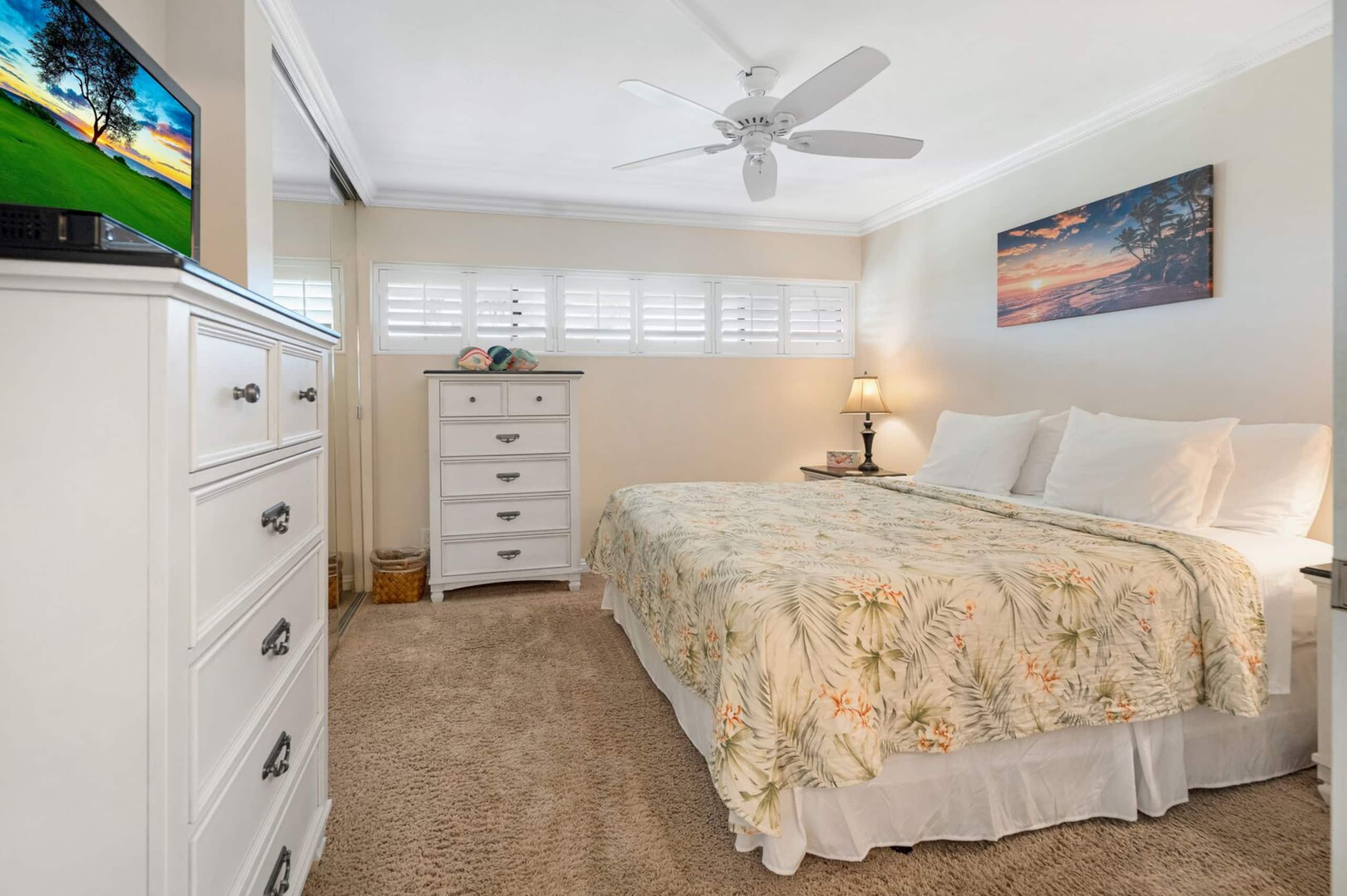 Penthouse Oceanfront overlooking Sandy Beach - Image 26