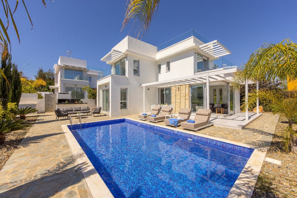 Villa With Pool In Protaras — photo 1