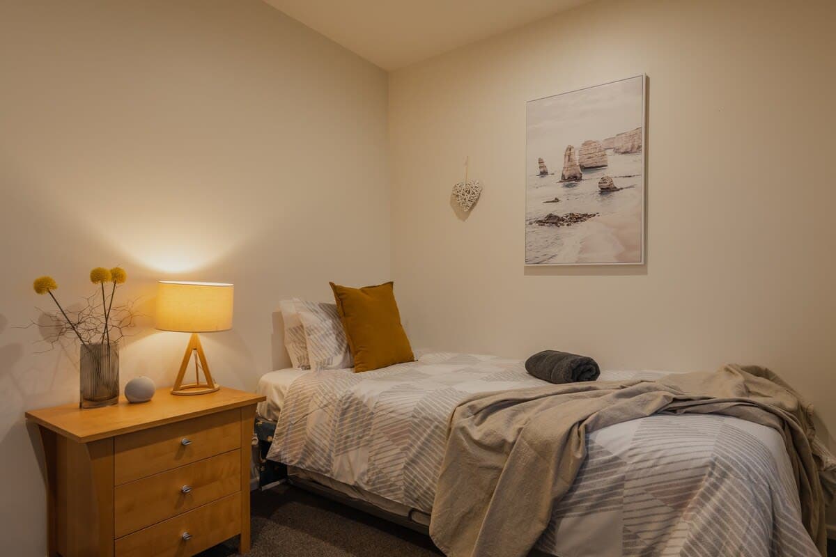 غرفة النوم 2