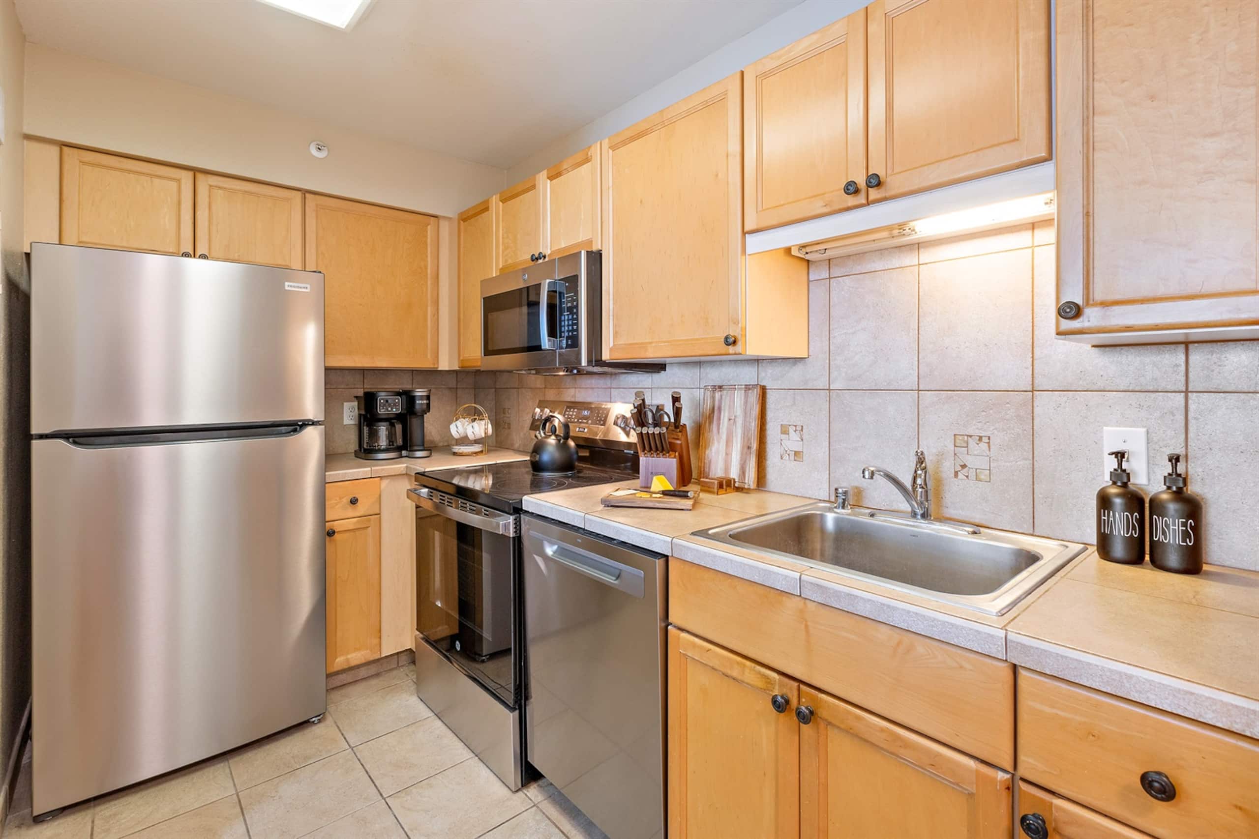 Condo in Lahaina · ★4.96 · 1 bedroom · 2 beds · 1 bath - Image 17