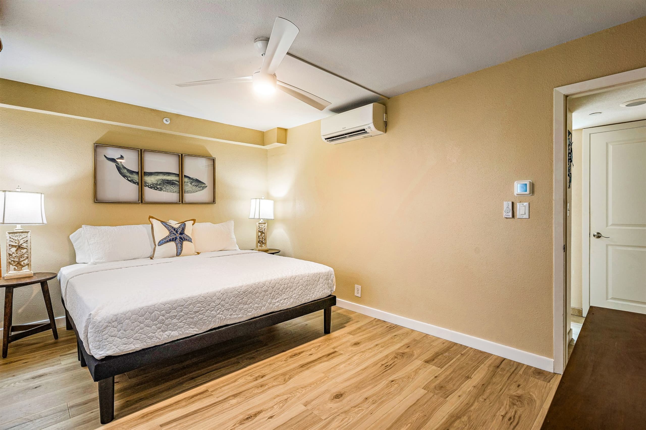 Condo in Lahaina · ★4.96 · 1 bedroom · 2 beds · 1 bath - Image 9