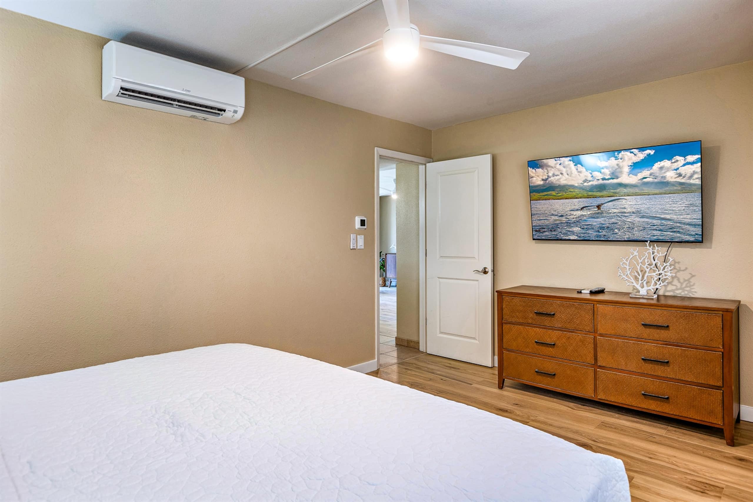 Condo in Lahaina · ★4.96 · 1 bedroom · 2 beds · 1 bath - Image 8