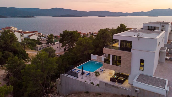 Villa Mara In Komarna By Villas Guide - Neum