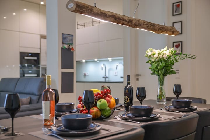 6 person luxury apartment gallery image 2