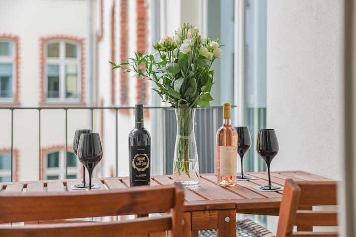 6 person luxury apartment gallery image 5