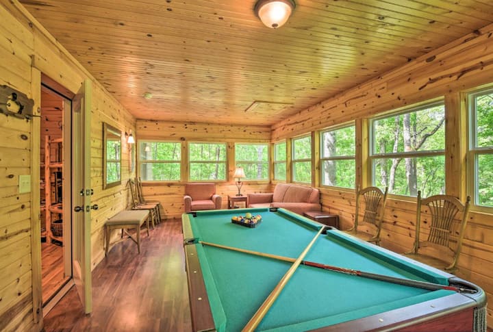 Mountain Retreat | Fireplace, Firepit, Near Helen - Clarkesville, GA