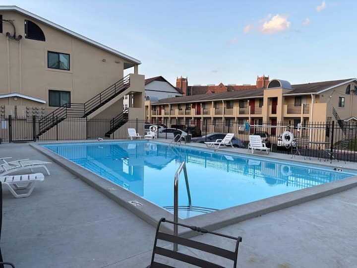 Shadow Of Fsu, 2 King Beds, Fast Wifi, Free Prking - Tallahassee, FL