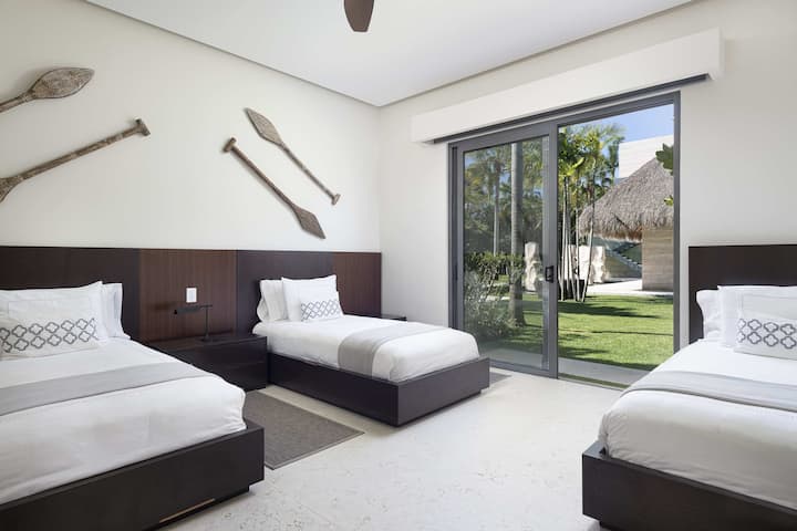 Საძინებელი 6, ბაღში გასასვლელით