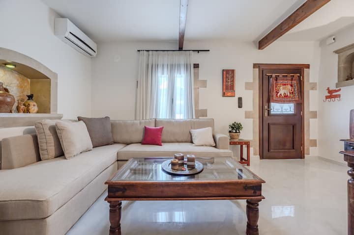 Evergreen Villa, Private Pool, A Peaceful Retreat - Crete
