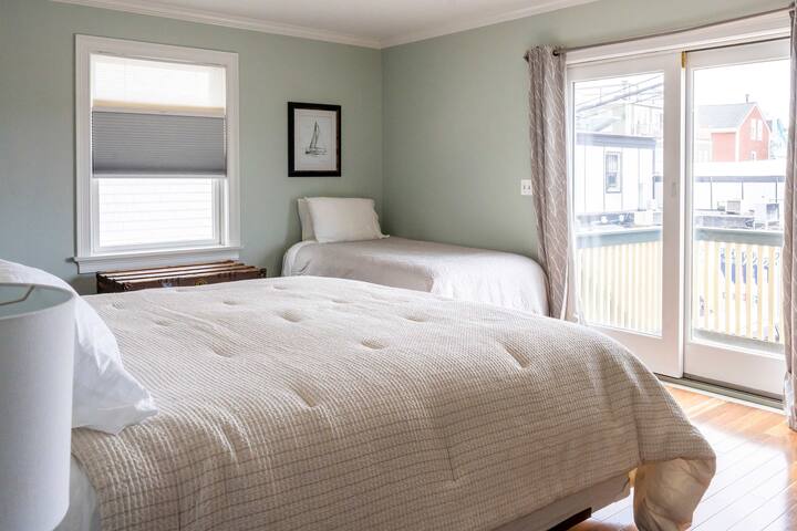 Downtown Harbor View gallery image 4