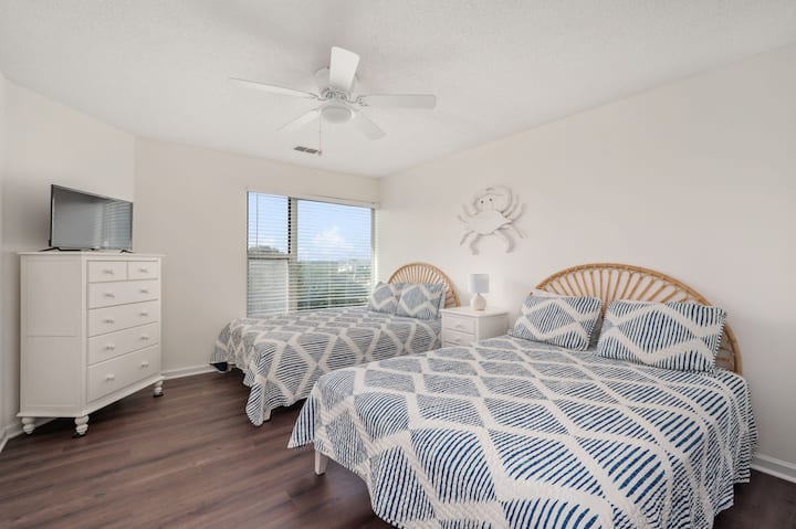 PCBV325: Anchor's Away | TL Bedroom 3 - Two Queen Bed