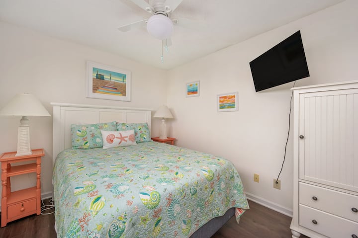 PCBV325: Anchor's Away | TL Bedroom 2 - Queen