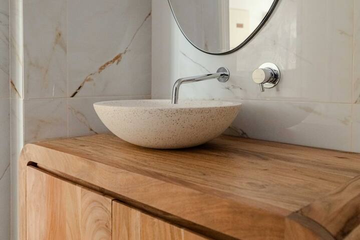 Stylish 2BR Apartment with AC & Terrace gallery image 4