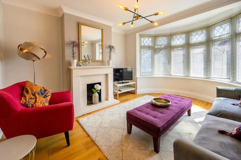 Popular Airbnb listing: Anima Mundi by STAE-Homes in Brislington West