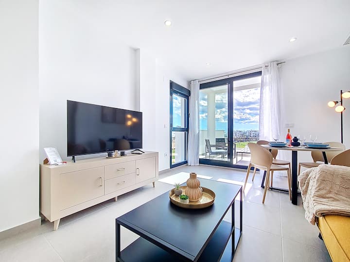 South West Apartment With Pool Views - Los Alcázares
