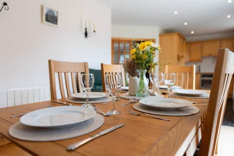 Central Stay - Old Town Dingle