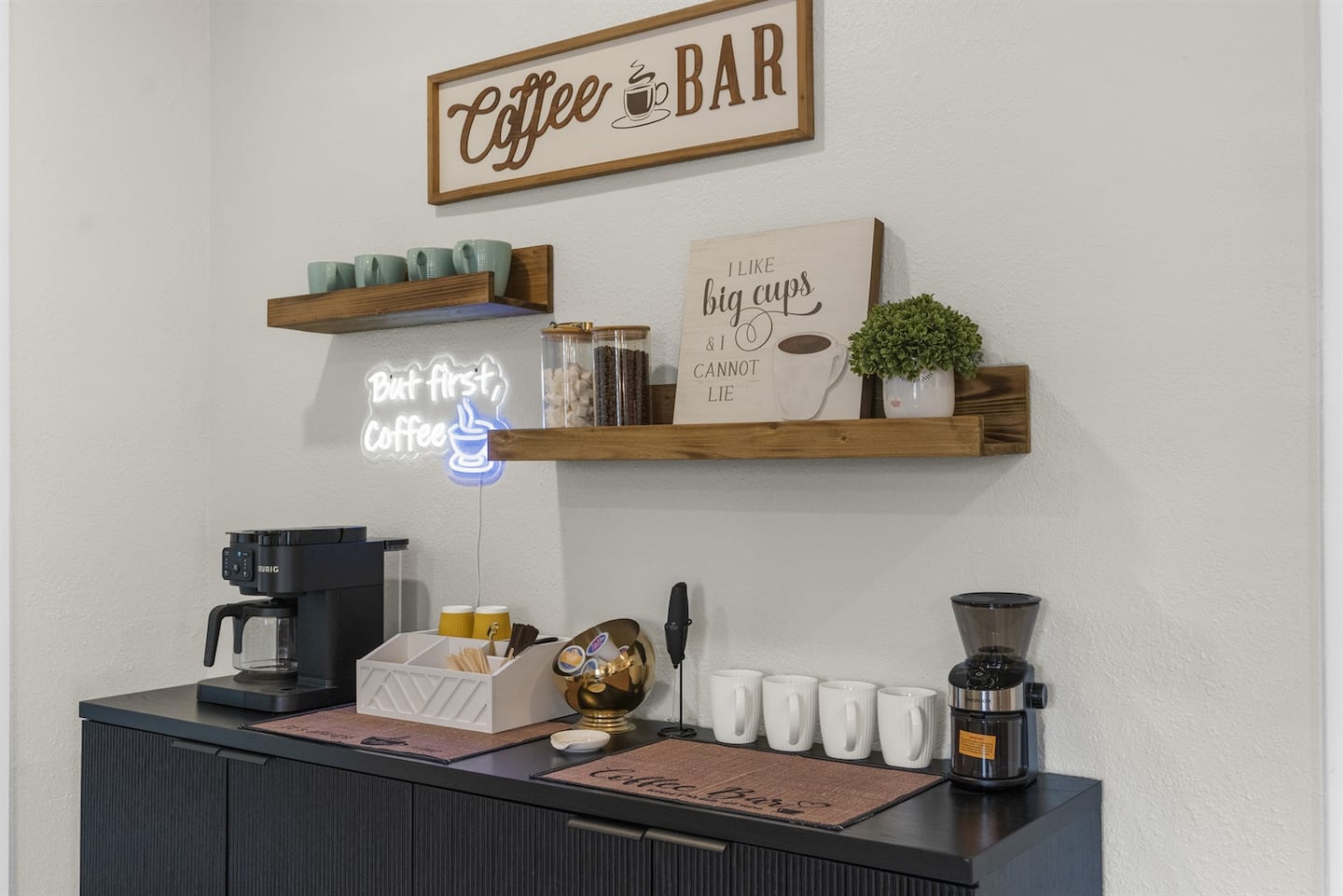 Barista Coffee Bar & Full Kitchen 1