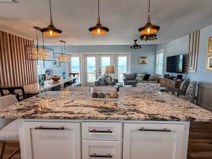 7 Seas Ocean Breeze Sleeps Kitchens St George Isla - St. George Island, FL