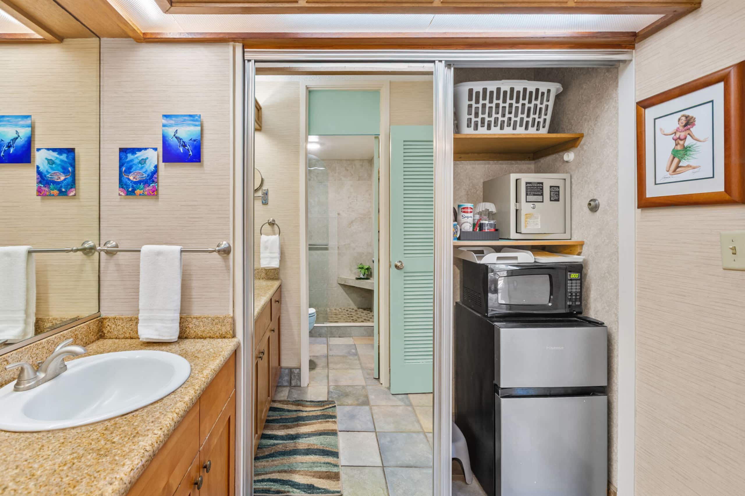 Condo in Lahaina · ★4.33 · 1 bedroom · 1 bed · 1 private bath - Image 11