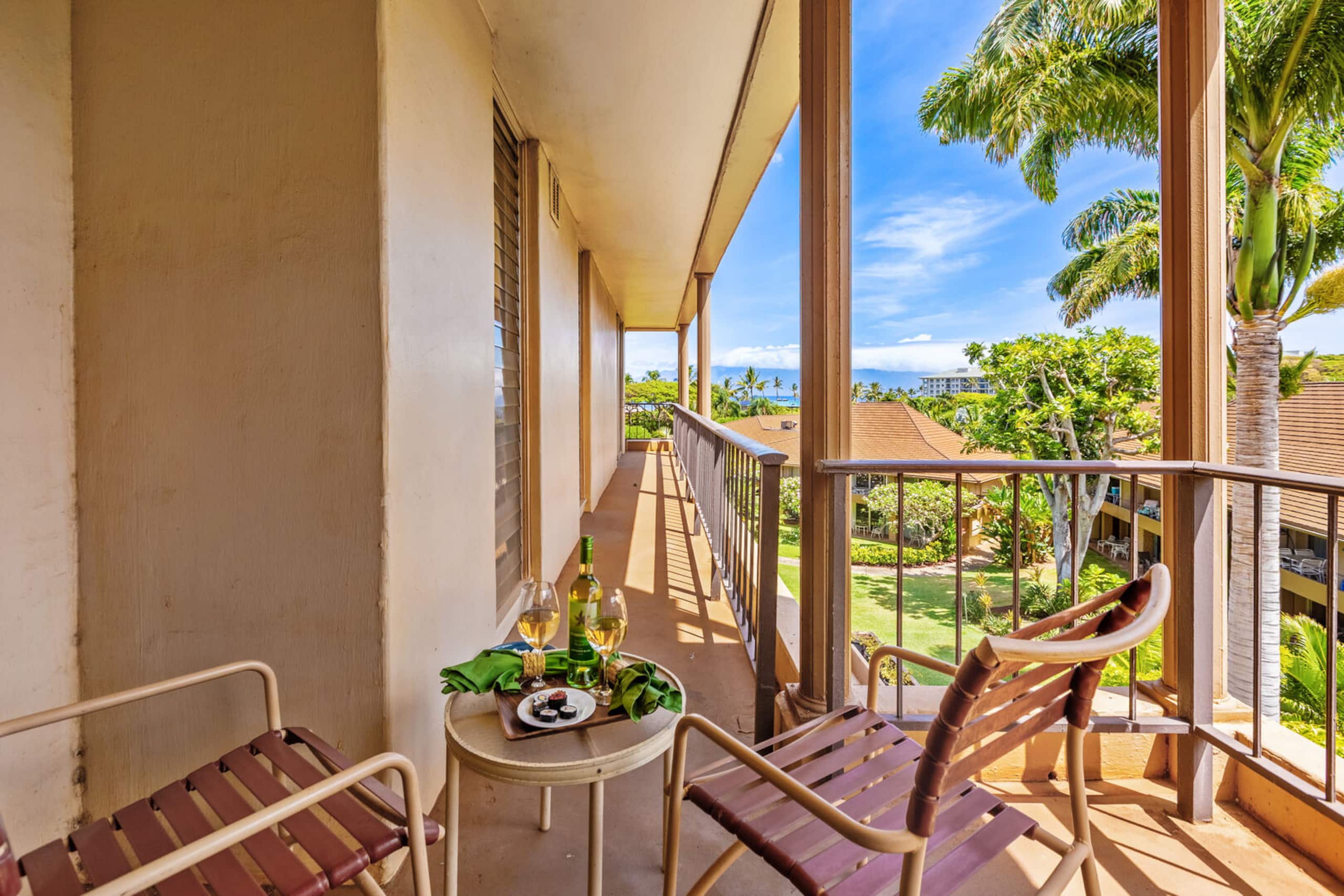 Condo in Lahaina · ★4.33 · 1 bedroom · 1 bed · 1 private bath - Image 14