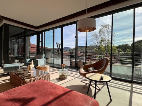 5-star rated, upper town, garage, and terrace