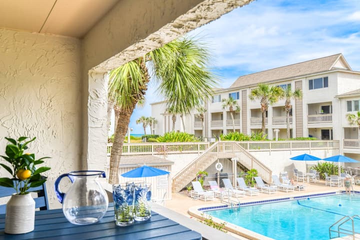 Ocean View, Heated Pools! $300 In Free Tickets - Crescent Beach, FL