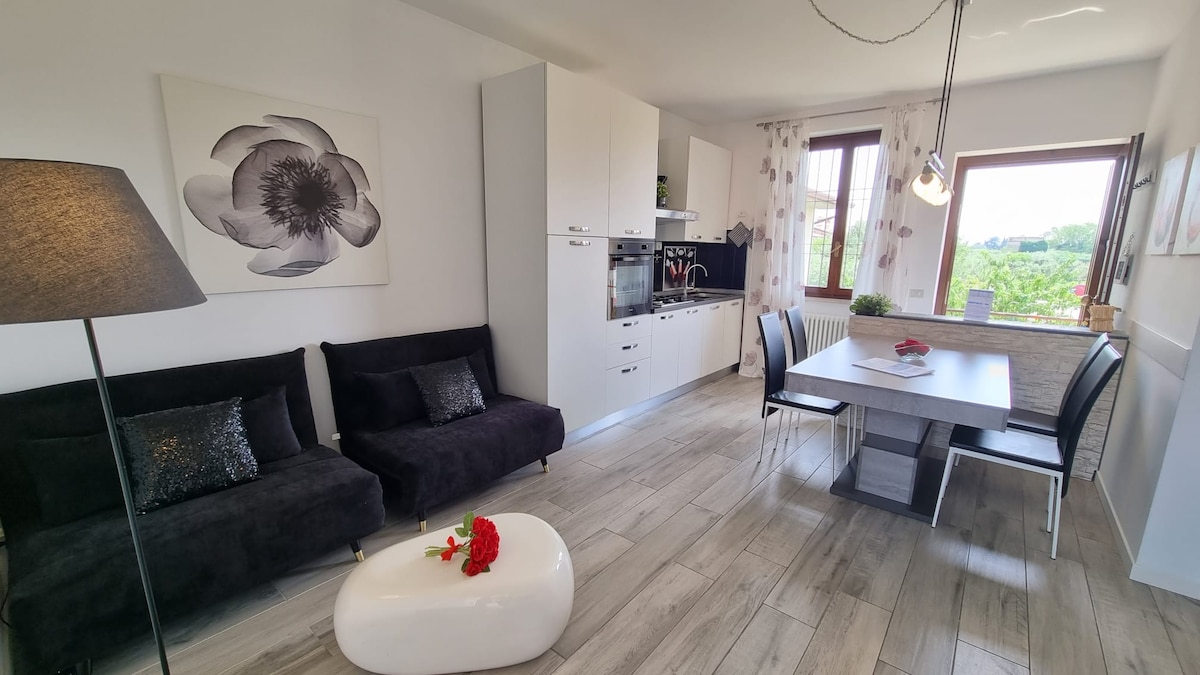 תמונה 2 של הסלון