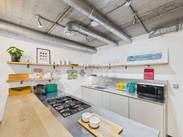 Contemporary and Industrial Apartment in Southwark gallery image 5