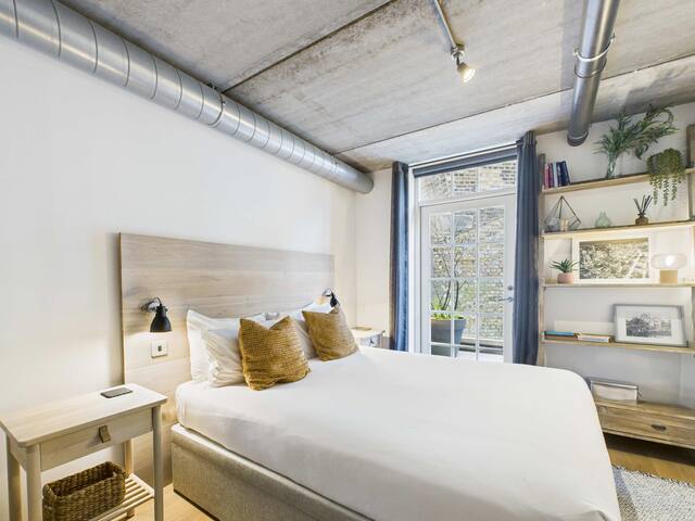Contemporary and Industrial Apartment in Southwark gallery image 3