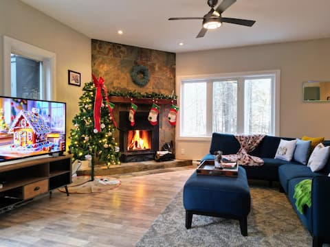 Lake Legacy | Spa, Games, Sunset