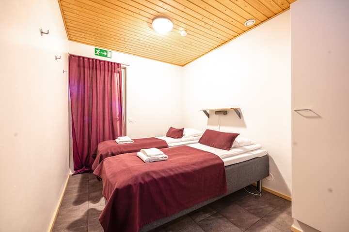Dormitorio del apartamento n.º 2 con dos camas separadas