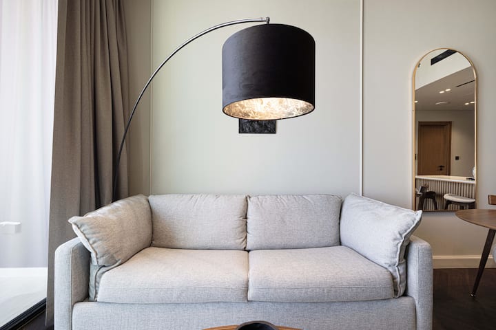 Stylish 1br In Jvc With City View + Pool - Emiratos Árabes Unidos
