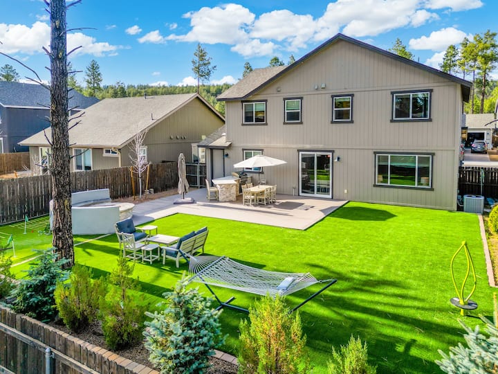 Alpine Retreat |3 Showers|fire Pit & Putting Green - Flagstaff, AZ