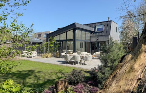 Cozy home in Ouddorp with WiFi